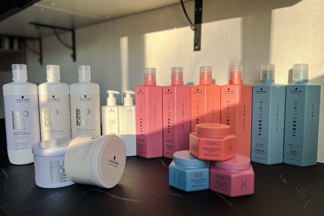 Exclusive Hairdressing by Lieselotte, Brasschaat, Provincie Antwerpen
