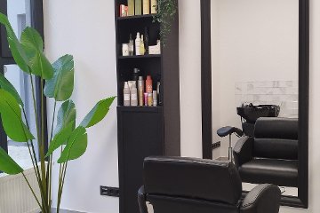 Monna Hair grožio studija Veìn