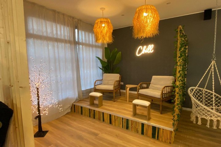Savage Beauty Farm - Centro Estetico - Onglerie Latina - Photo de couverture - OneBooking