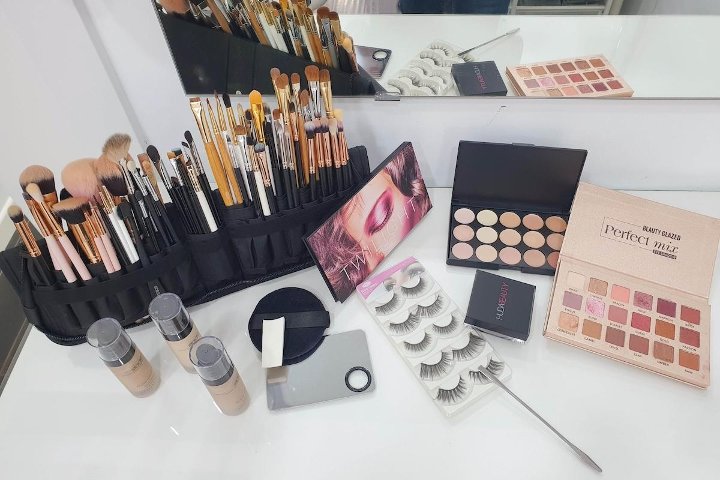 Dolors Arena - Sourcils & cils Badalona - Photo de galerie - OneBooking