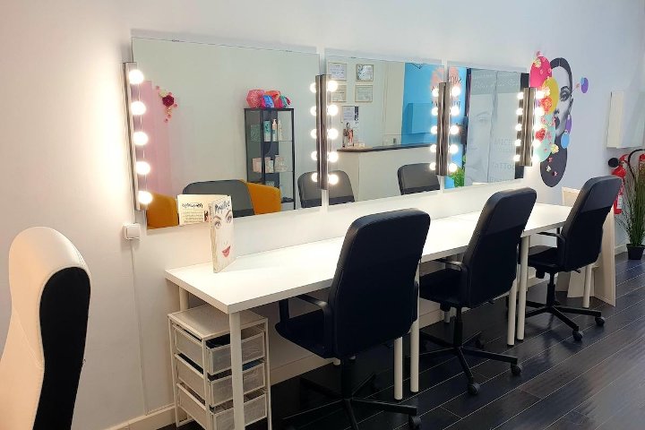 Dolors Arena - Sourcils & cils Badalona - Photo de galerie - OneBooking