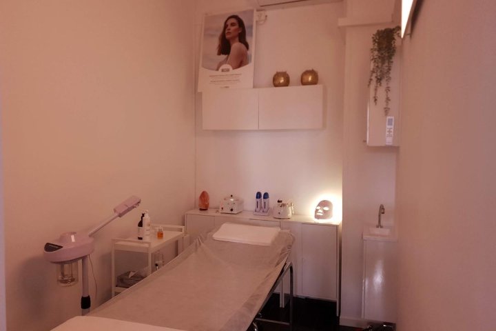 Dolors Arena - Sourcils & cils Badalona - Photo de galerie - OneBooking