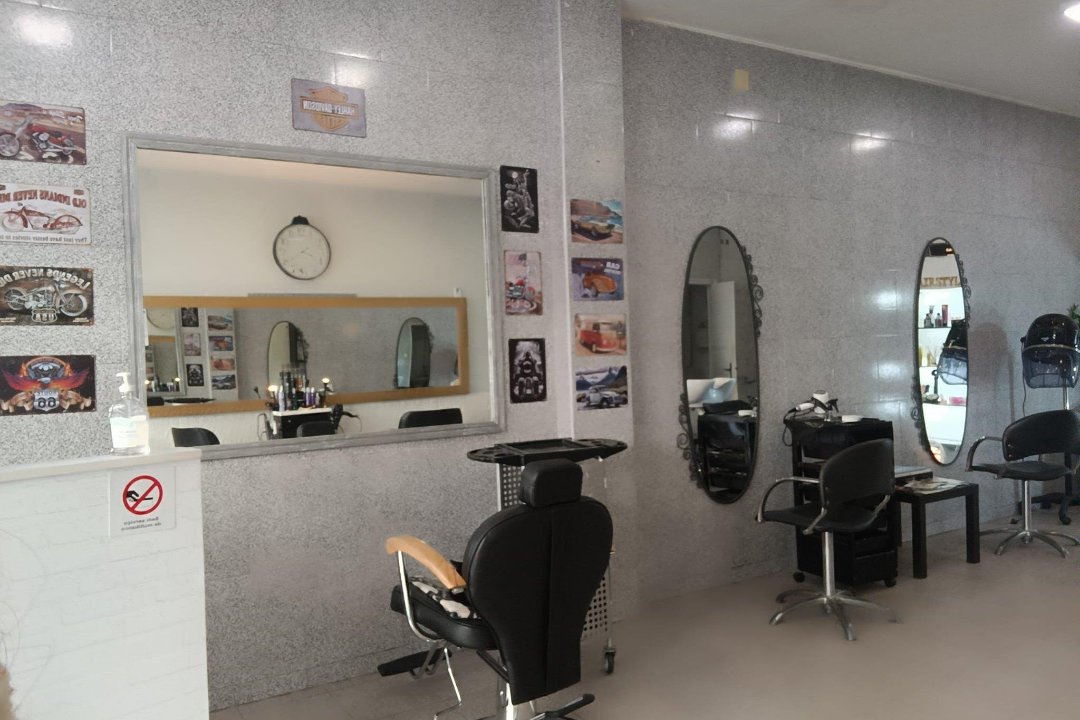 KW Hairstylist Academy, Valongo, Área Metropolitana do Porto