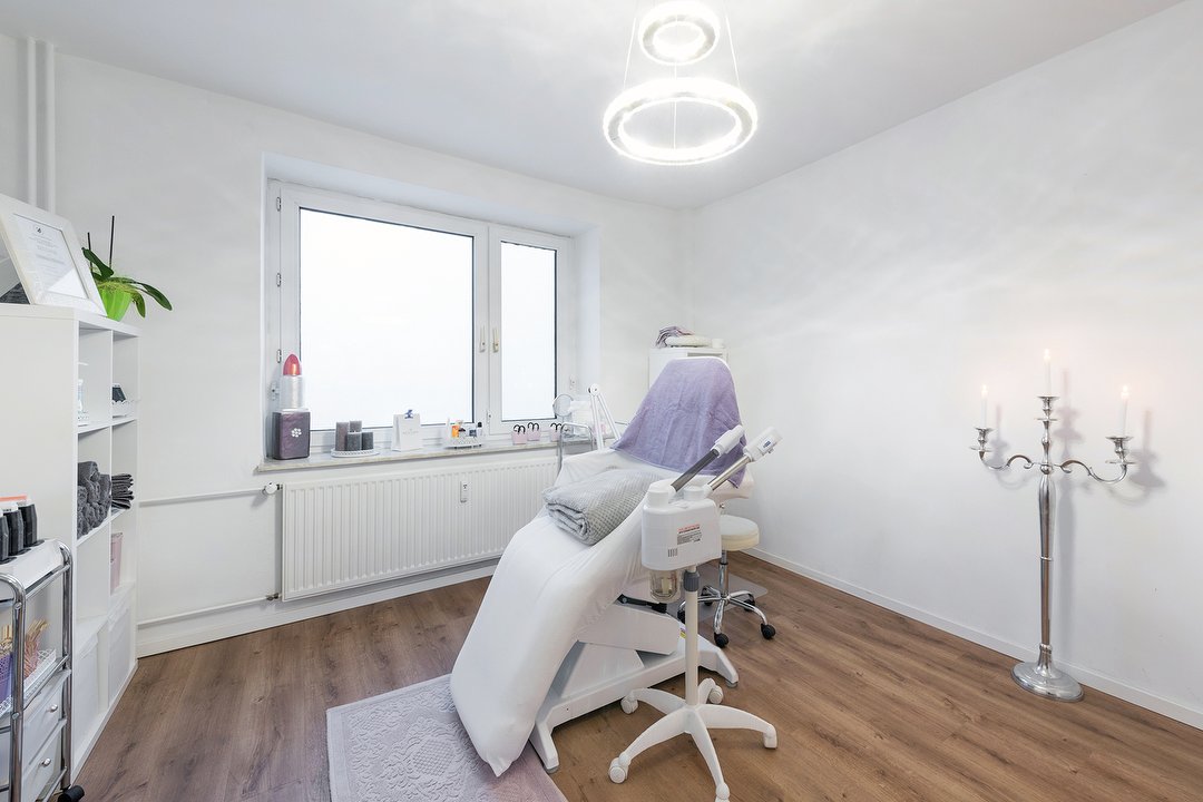 Medizinische Kosmetik bei Yasemin, Dulsberg, Hamburg