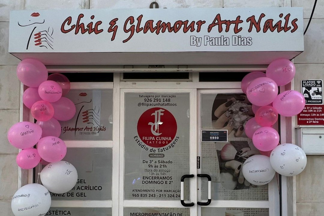 Chic & Glamour Art nails by Paula Dias, Amora