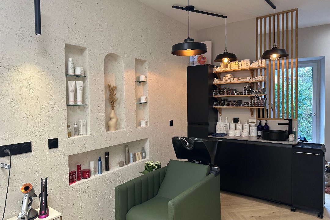 WILLIAM GUAZZONE hairartist, Auris, Rhône-Alpes