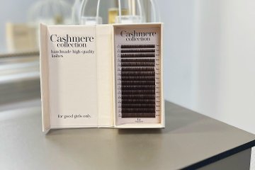 CR Beauty Lashes & More bei Lotusblüte