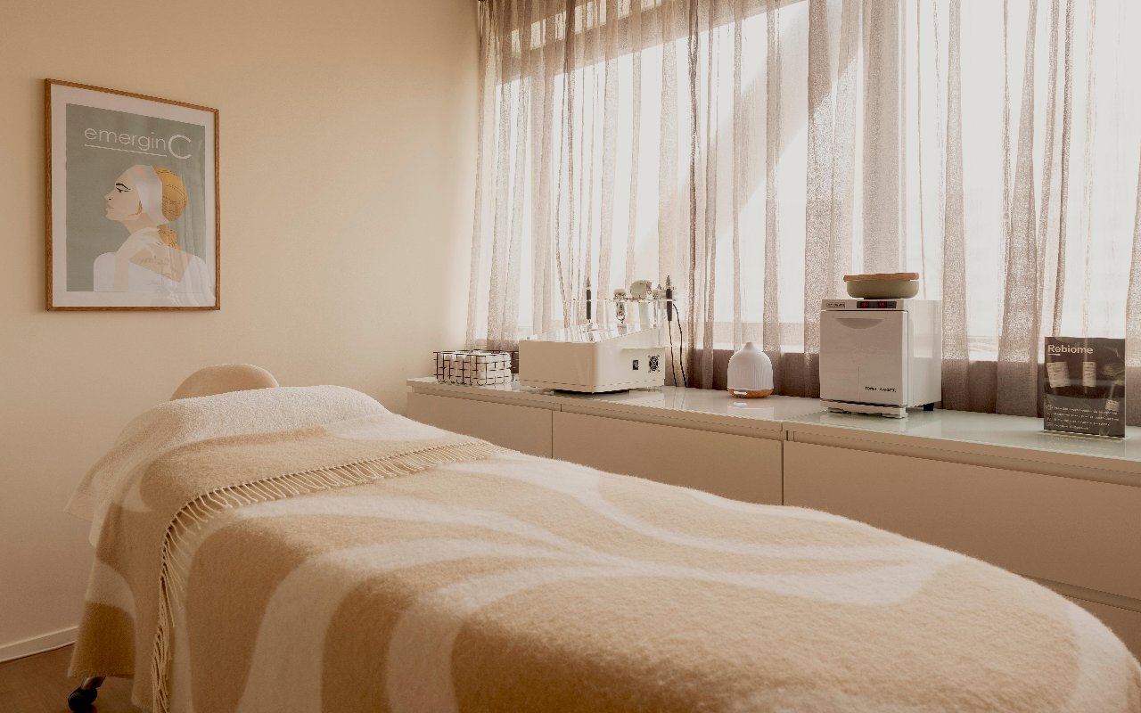 Interieur van Salon de Naturalité - women only in Rijswijk