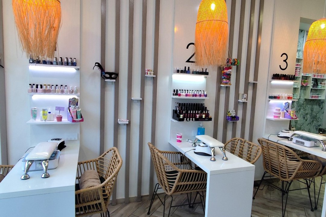 Nail Box, Αιγάλεω, Αττική