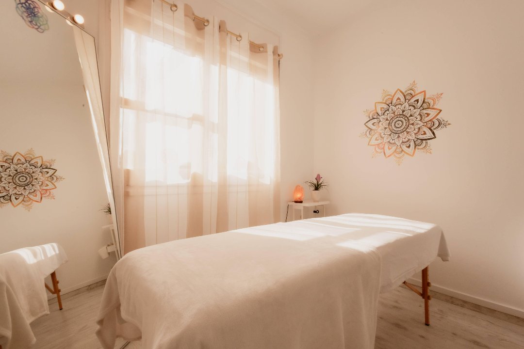 Ilumina Centro Holistico de Belleza y Terapias Energéticas, Eixample, Barcelona