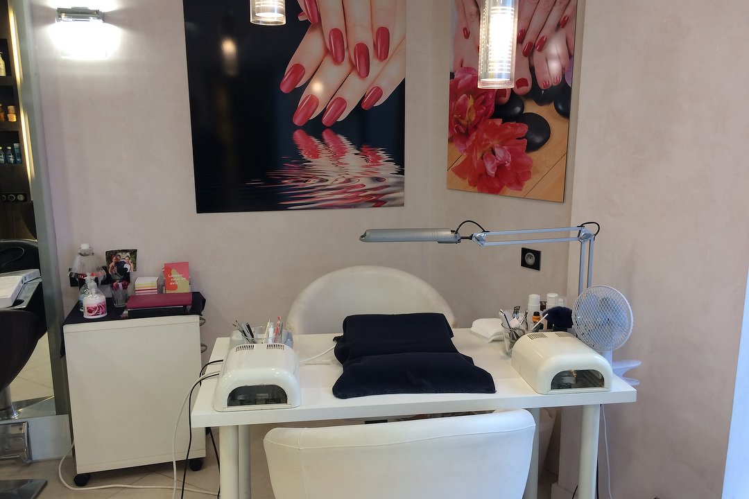 Crisnails Onglerie chez Alexandre Coiffure, Maisons-Laffitte, Yvelines