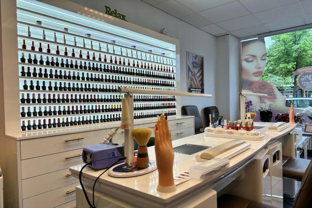 NM nails & Beauty Neumünster, Neumünster