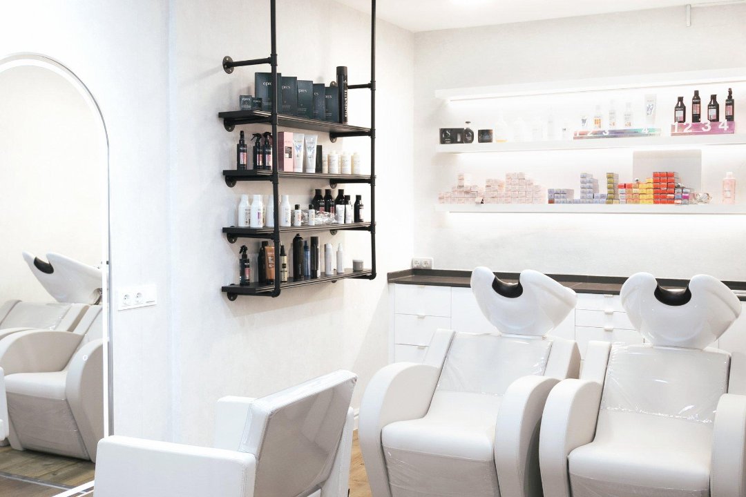 Salon Eleven, Av. de Mistral, Barcelona