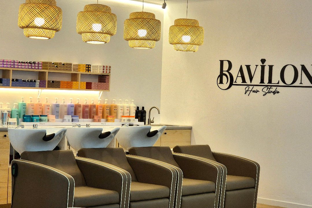 Bavilon Hair Studio - Peluquería y Barbería en Granada, Figares, Granada
