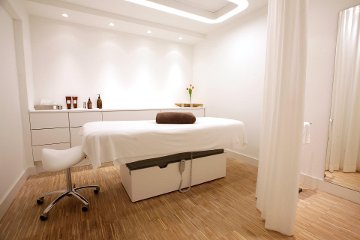 Zuckerhut Brazilian Waxing bei Beauty Studio Winterhude