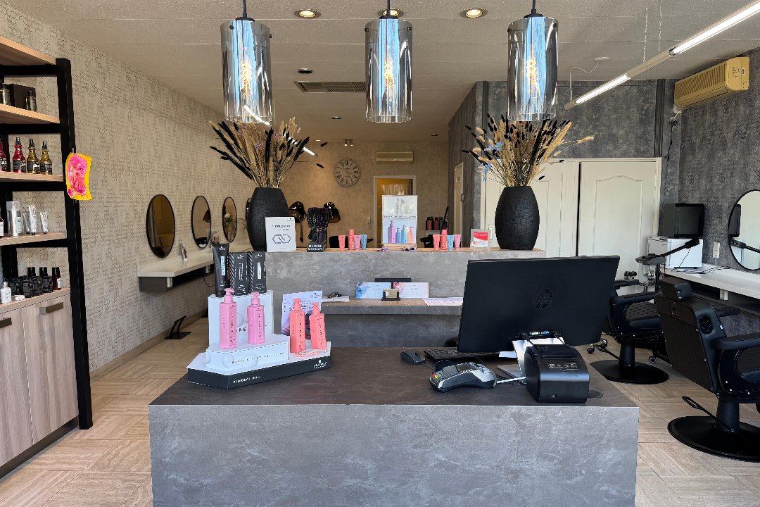 Nikki's Hair and Barbershop, Zwijndrecht, Zuid-Holland