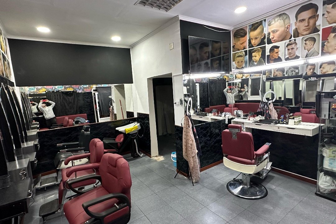 Sebastián Barberia y Peluquería, Almendrales, Madrid