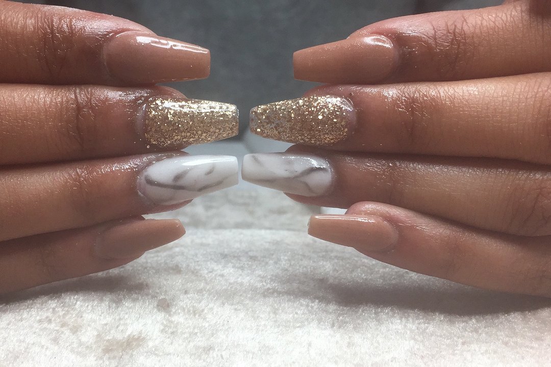 Cheshire Nails, Sale, Trafford