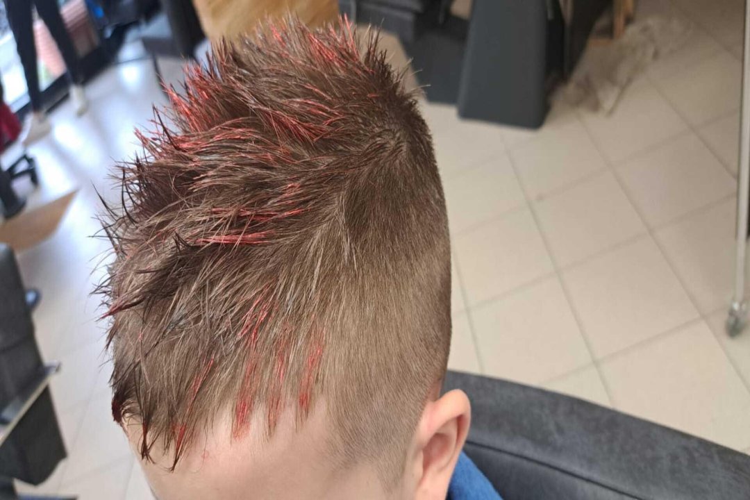 Daniele Parrucchiere Hairstylist & Barber Shop, Tor Cervara, Roma