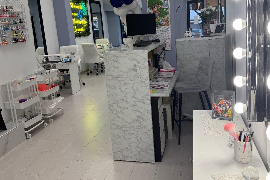 Sol Uñas y Estética, Móstoles, Comunidad de Madrid