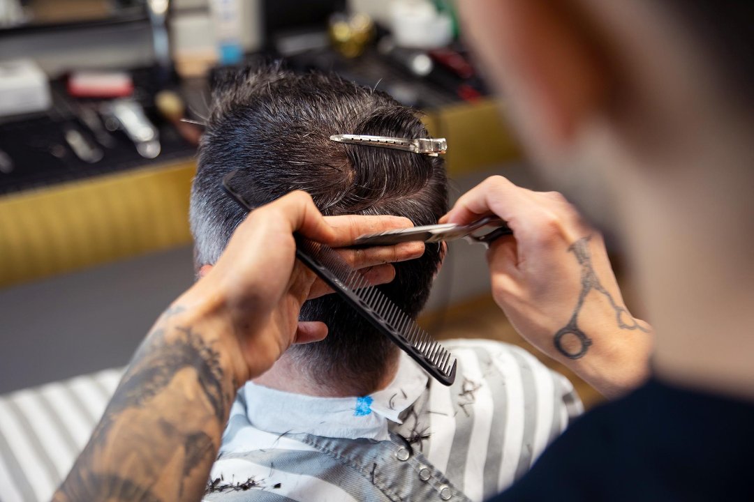 Bearded Monkey Barbershop, Limbourg