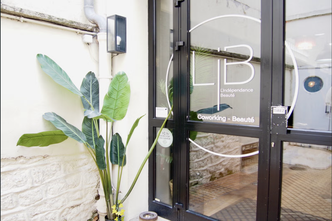 Andrea Juárez, Rue de Passy, Paris