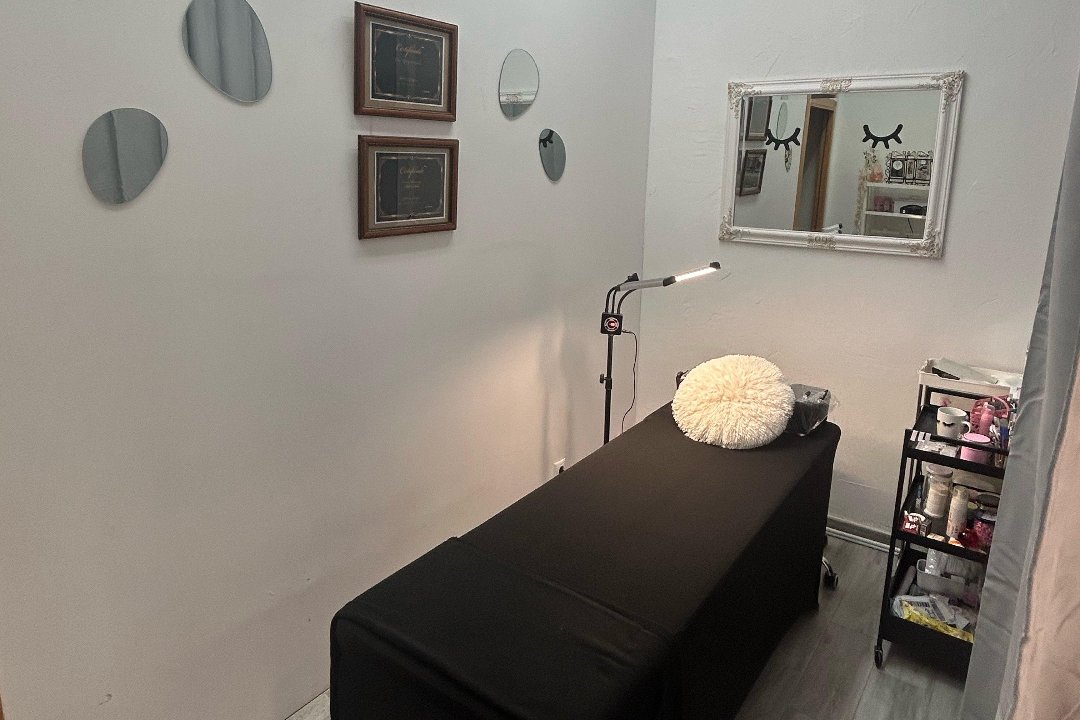 YZ Beauty for Women, Comunidad de Valencia