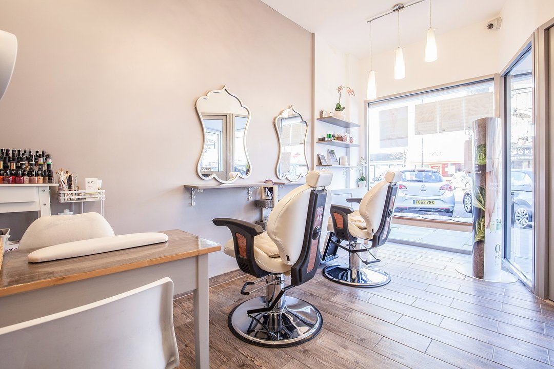 Muna Salon, Northwood Hills, London