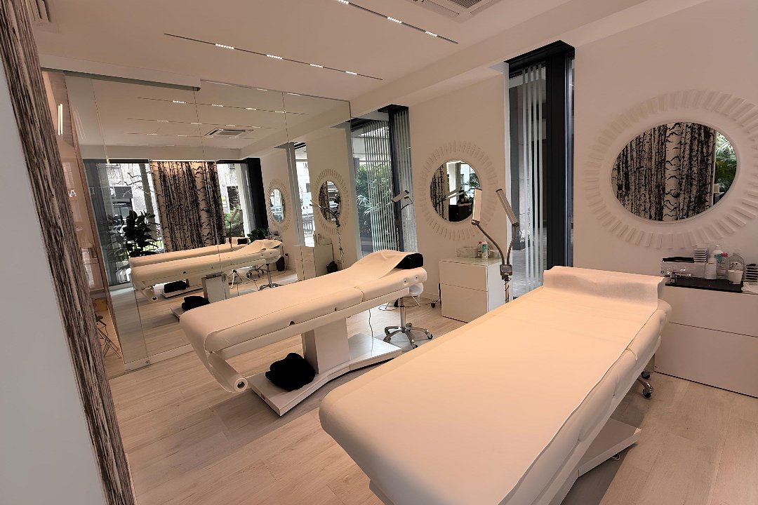 Heylash Milano Moscova, Moscova, Milano