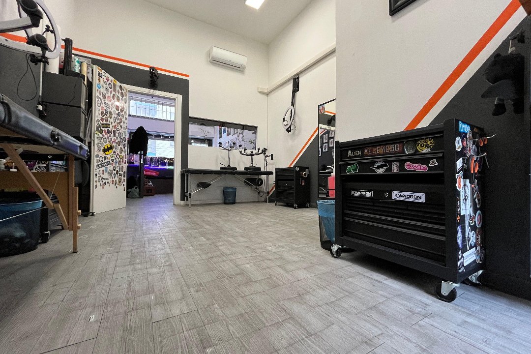 Iron Skin Tattoo Studio, Piazzale Selinunte, Milano