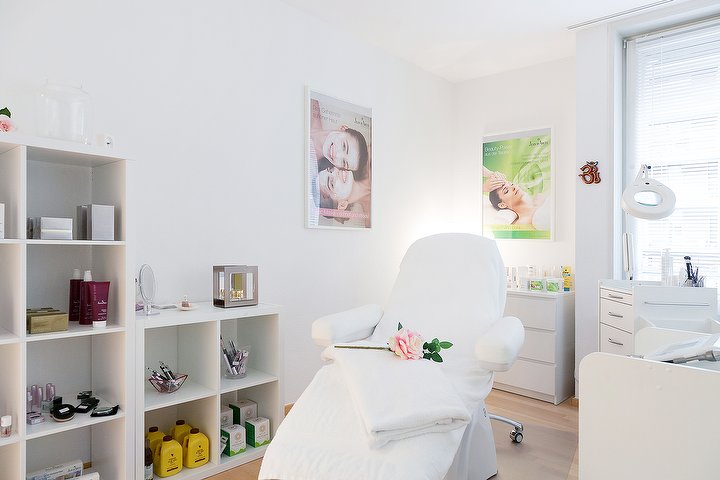 åndelig lægemidlet amatør Massage- & Kosmetikstudio am Potsdamer Platz | Kosmetikstudio in Potsdamer  Platz, Berlin - Treatwell