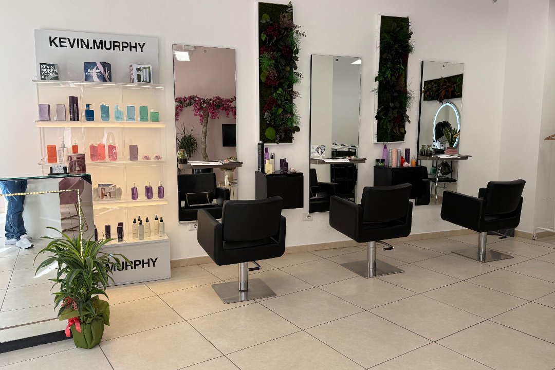 Hair Season di Rotella Tommaso & Caridi Antonio Danilo S.N.C., San Giorgio - Modena - San Sperato, Reggio Calabria