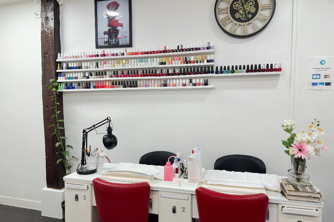 Aura indian beauty lounge, 10e arrondissement, Paris