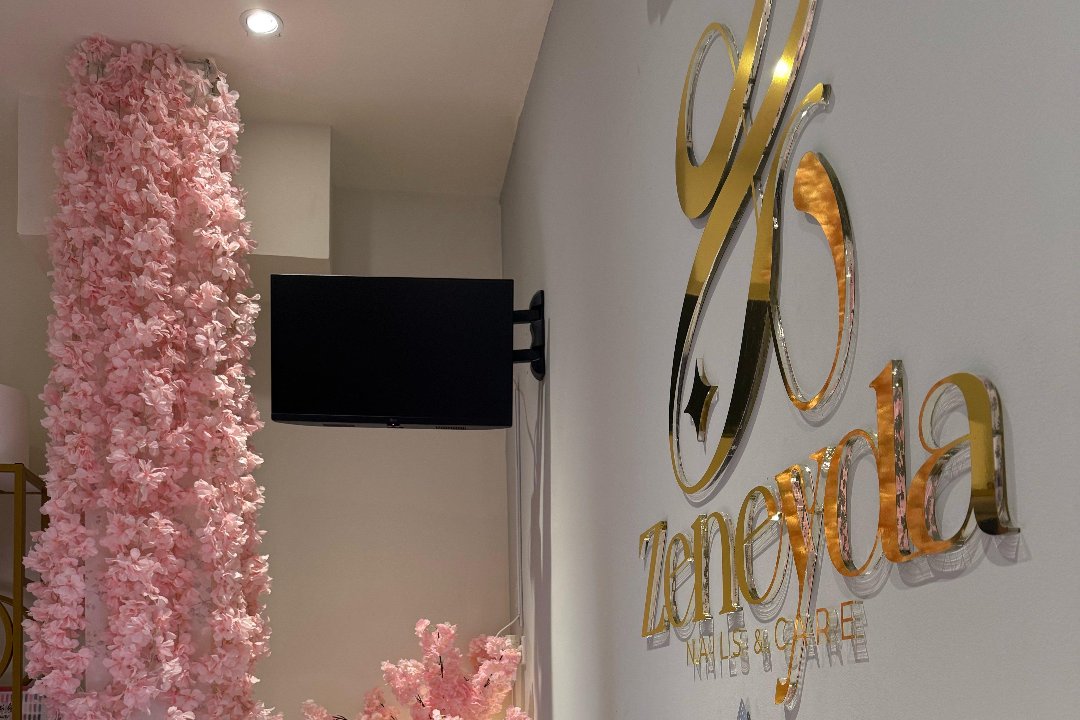 Zeneyda Nails, Parque El Calero, Madrid