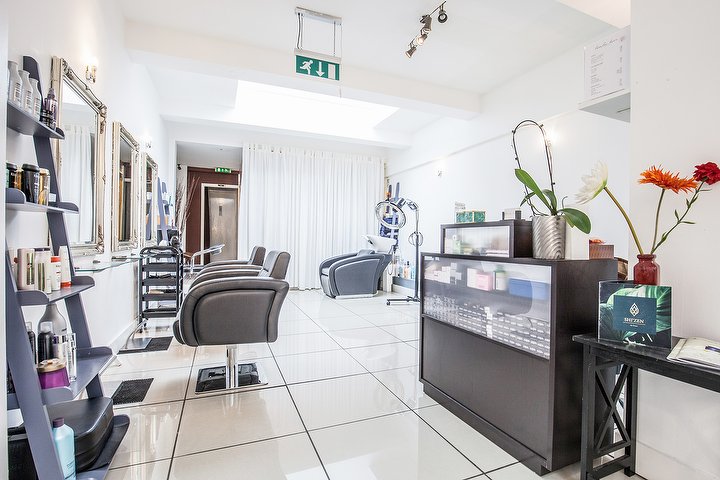 Lovelee Hair Hair Salon In Kingston Upon Thames London