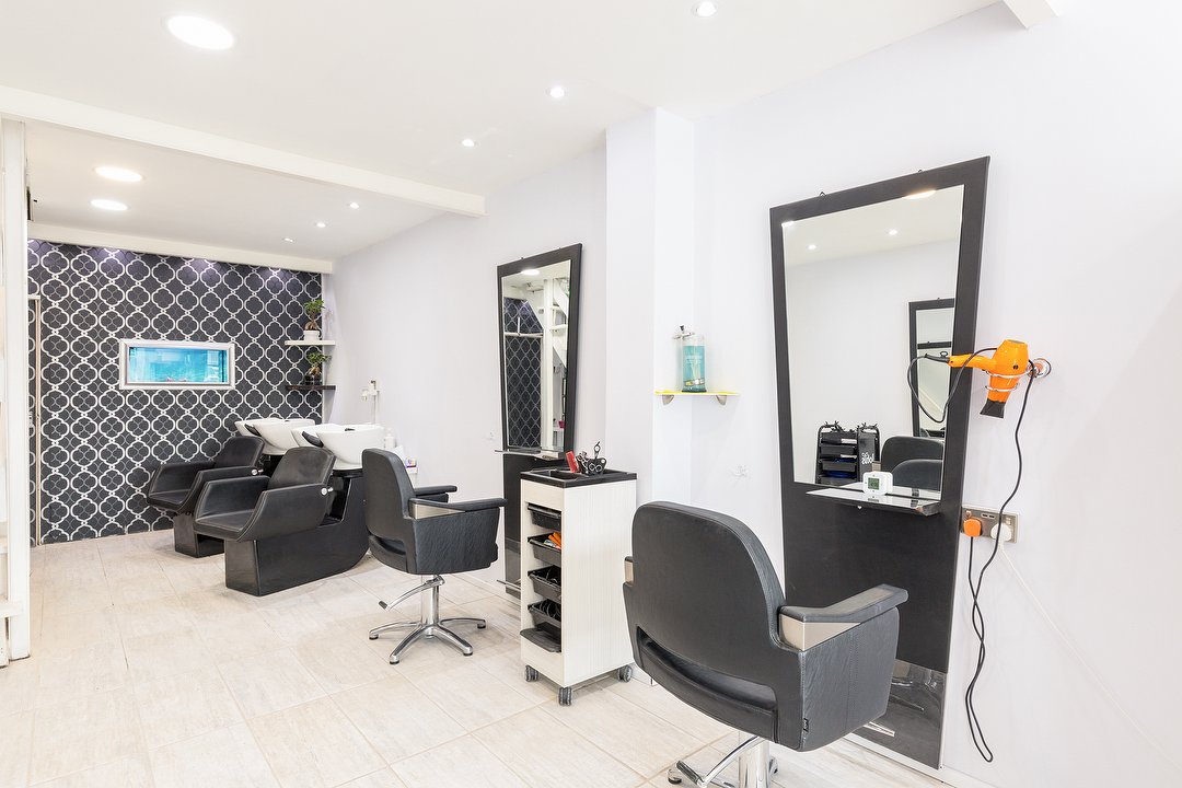 Alpha Omega Salon Hair Salon In Stoneycroft Liverpool Treatwell