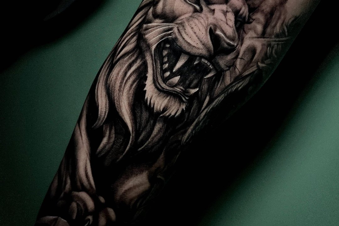 Nexus Tattoo Studio, Dragoni, Campania