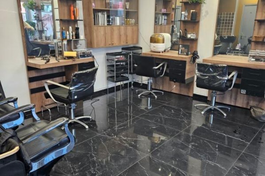 UNIVERS COIFFURE, Noisy-le-Sec, Seine-Saint-Denis