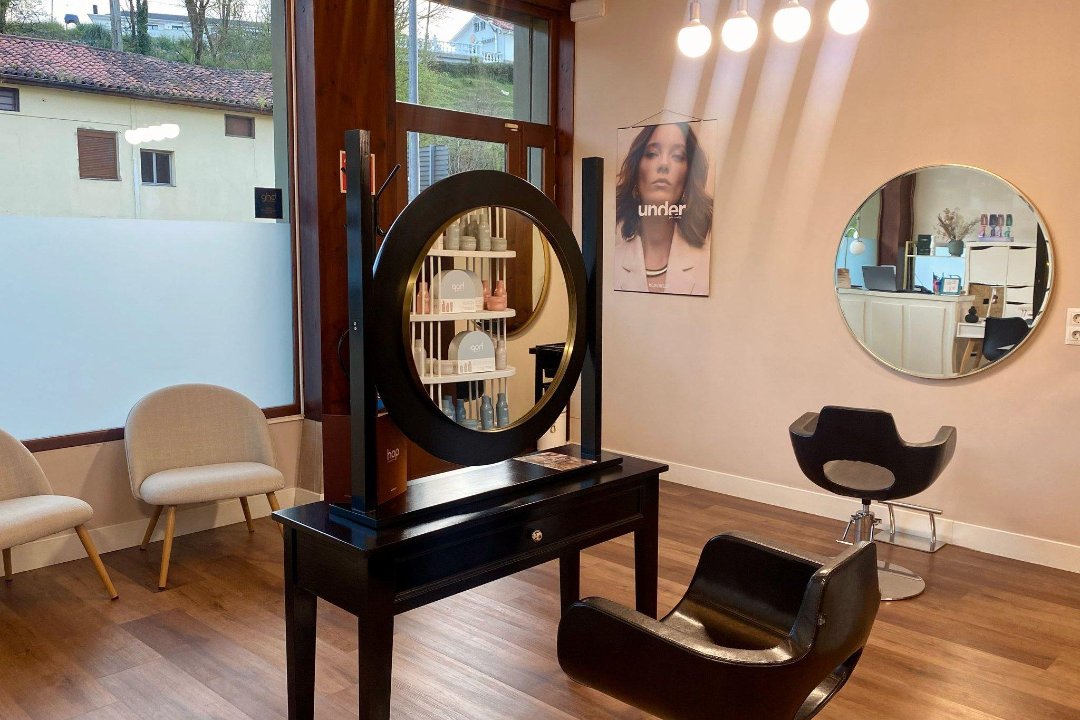 Salón de Peluquería Verónica González, Torrelavega