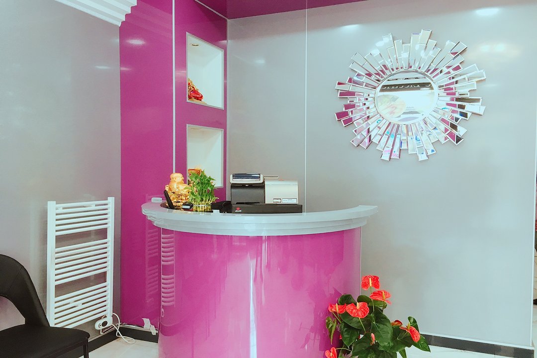 Golden Reine, Rue d' Alésia, Paris