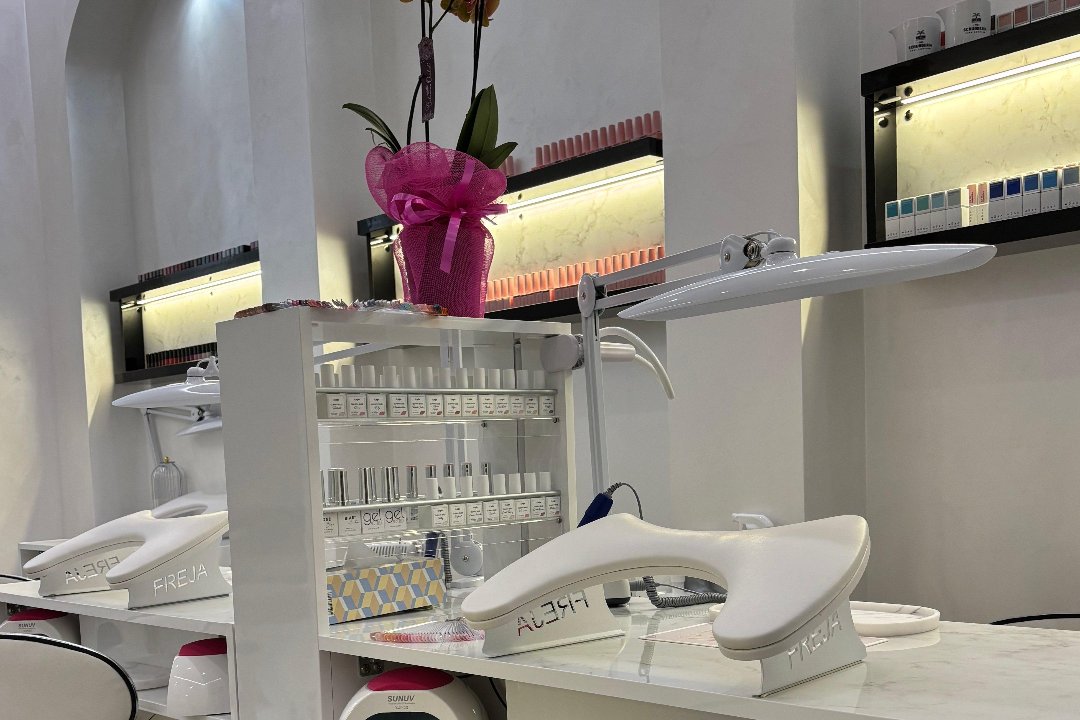 Nail Lounge, S. Agnese Annibaliano, Roma