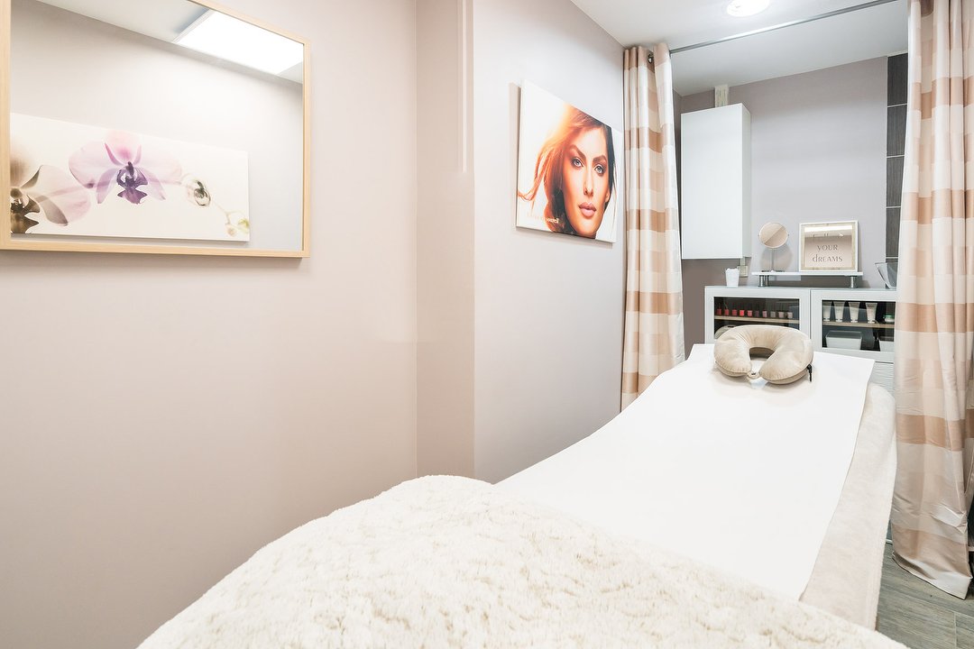 Laetitia by L'éclat du Sourcil, 11e arrondissement, Paris