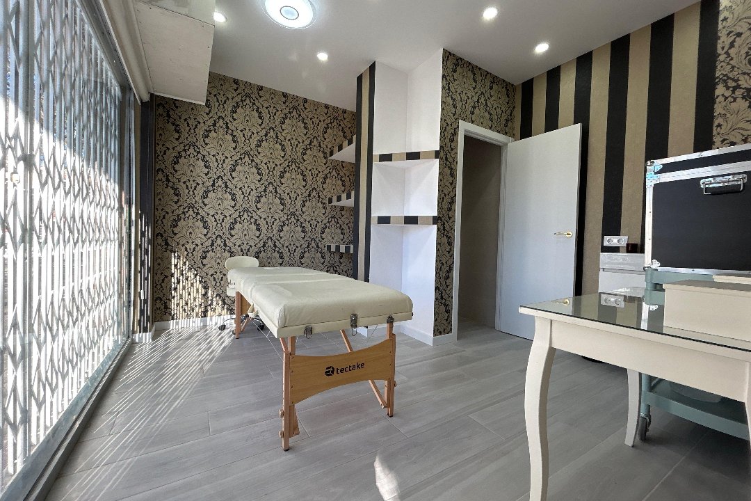 Alma Salón de Belleza Badalona, Congrés, Badalona