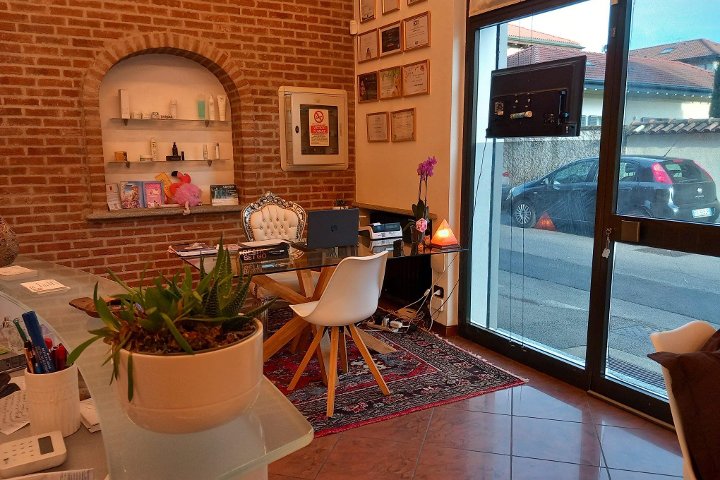 Vanity - Monza - Onglerie Monza - Photo de galerie - OneBooking