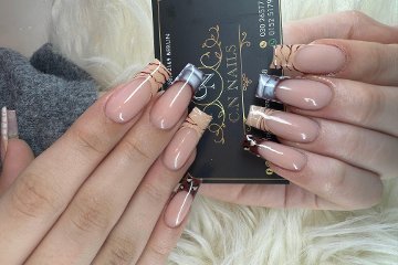 CN Nails