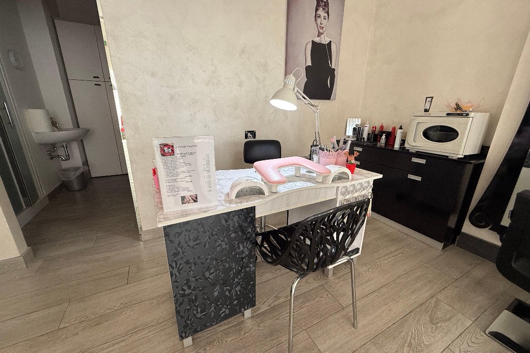 Virgin Nails, Cassina de' Pecchi, Lombardia