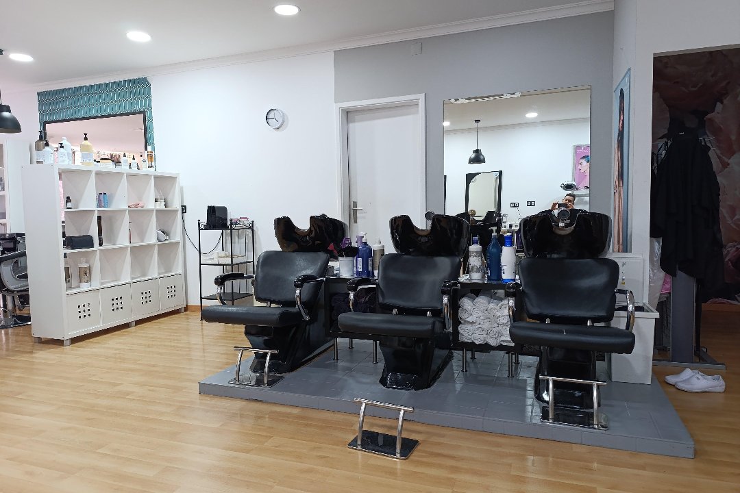 HairSkin Studio By Regina Farias, Loulé, Distrito de Faro