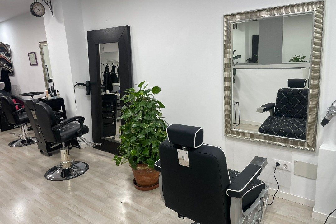 Hugo Espinosa Peluquería, Manzanares, Madrid