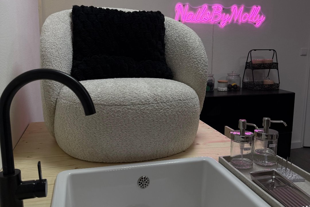 Nailsbymolly, Purmerplein, Amsterdam