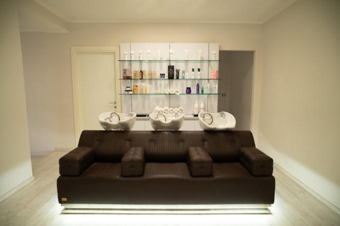 Monamour Parrucchieri, Montesilvano, Abruzzo